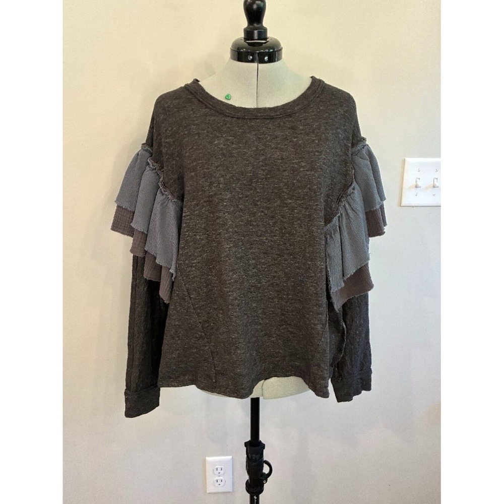 VICI Charcoal Slub Knit Tiered Ruffle Sleeve Sweatshirt Top | Size Small